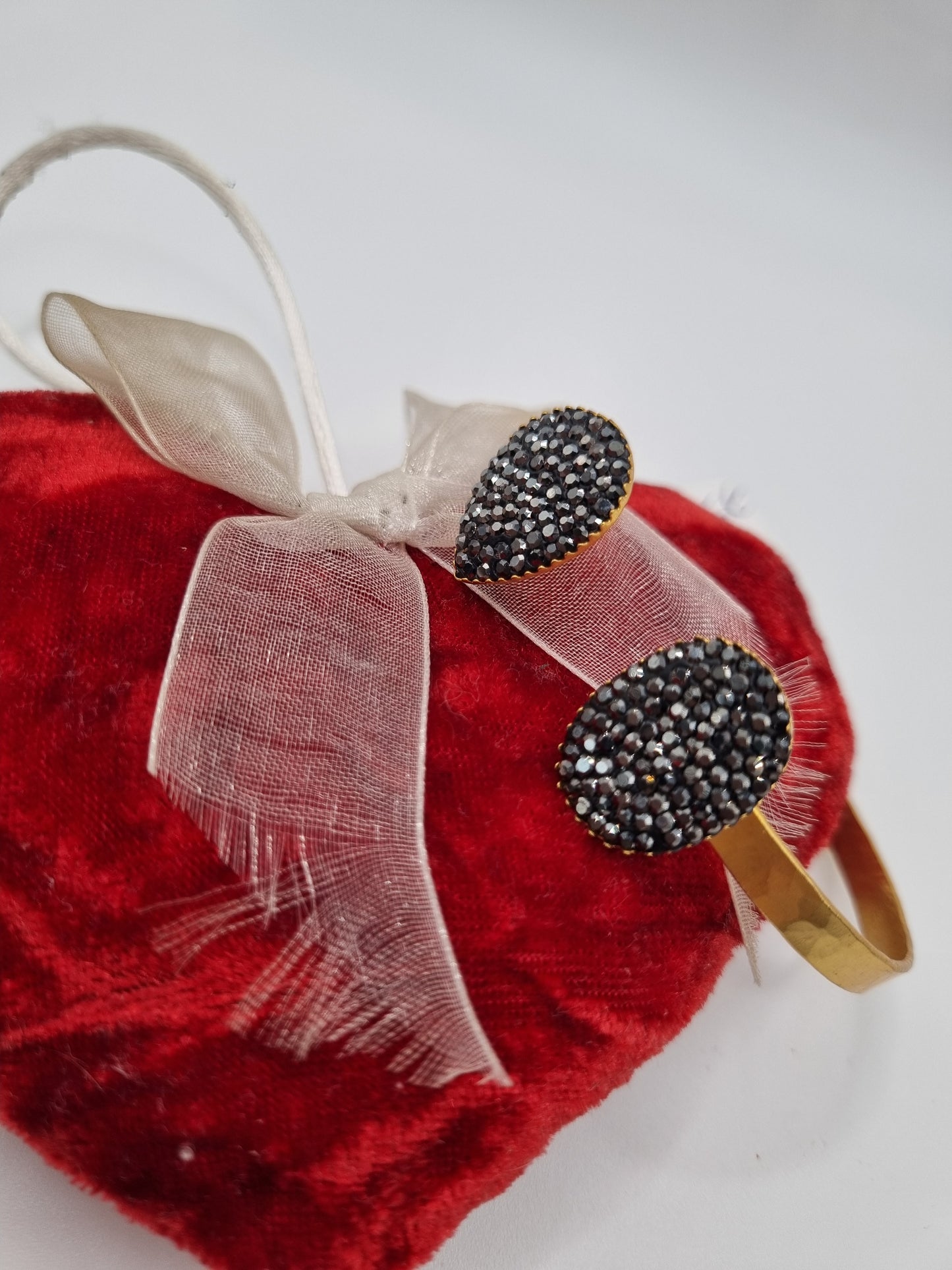 Bracelet rigide noir brillant