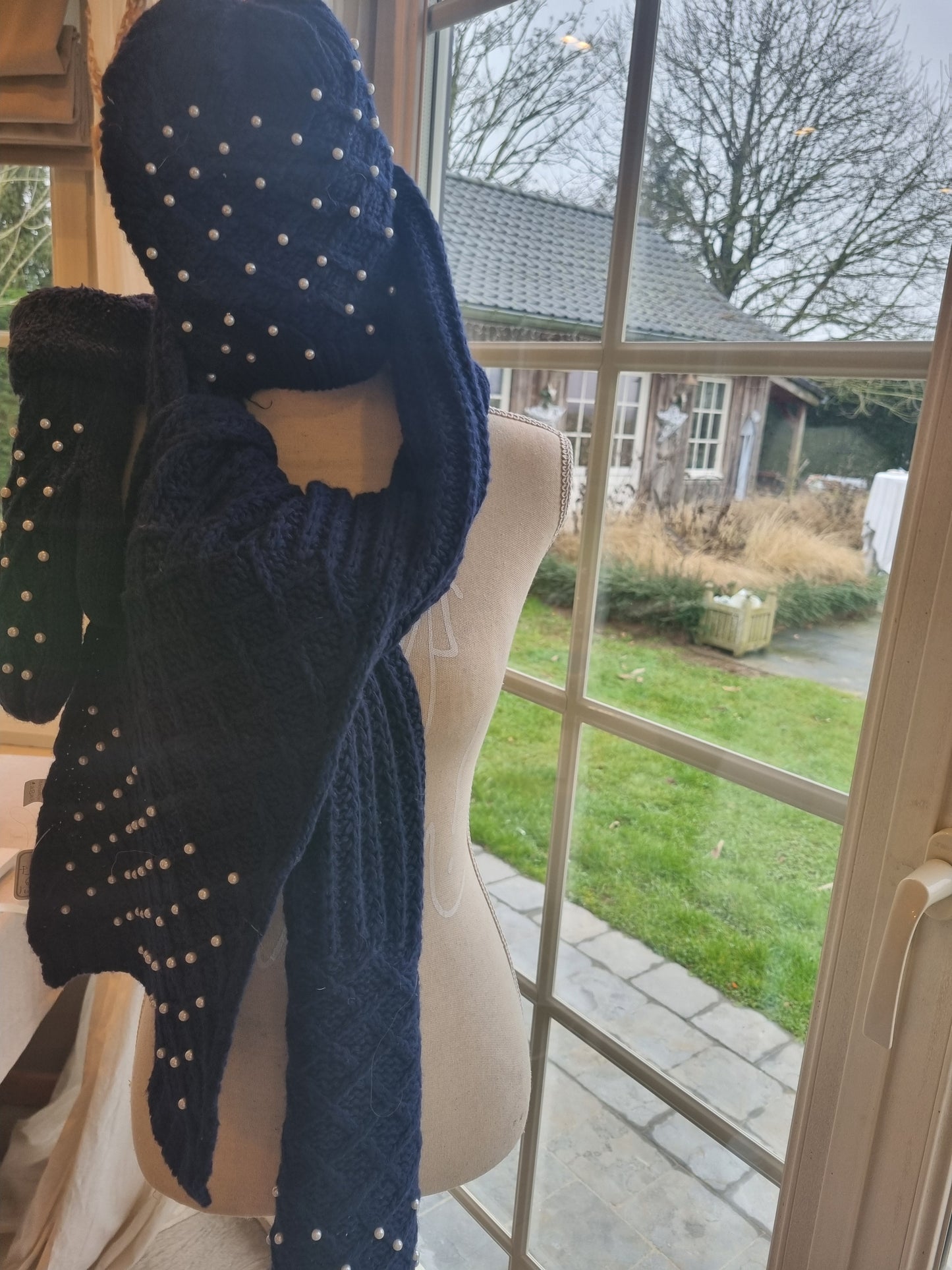 Ensemble laine bleu marine gant bonnet écharpe