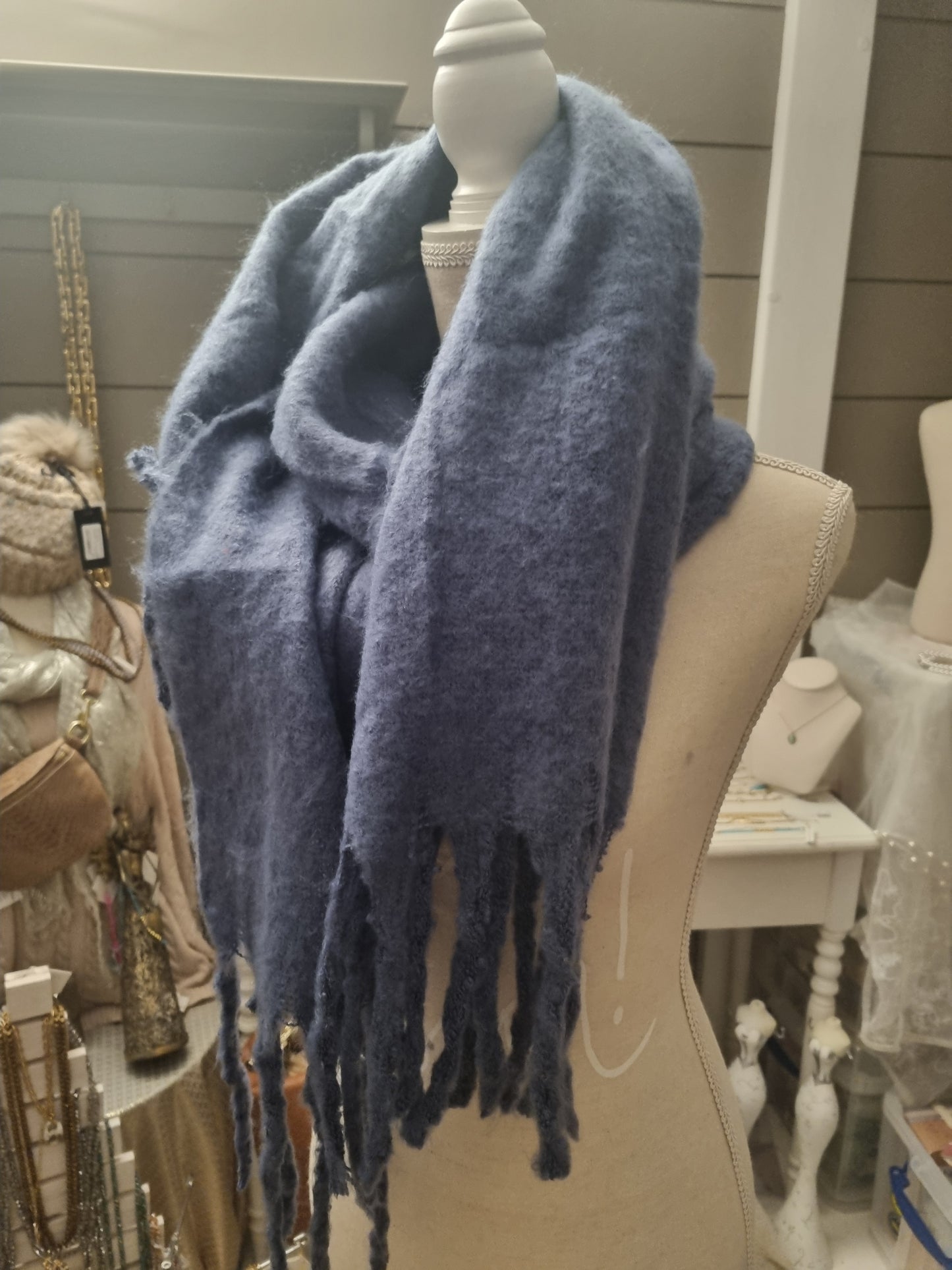 écharpe bleu chaude et élégante