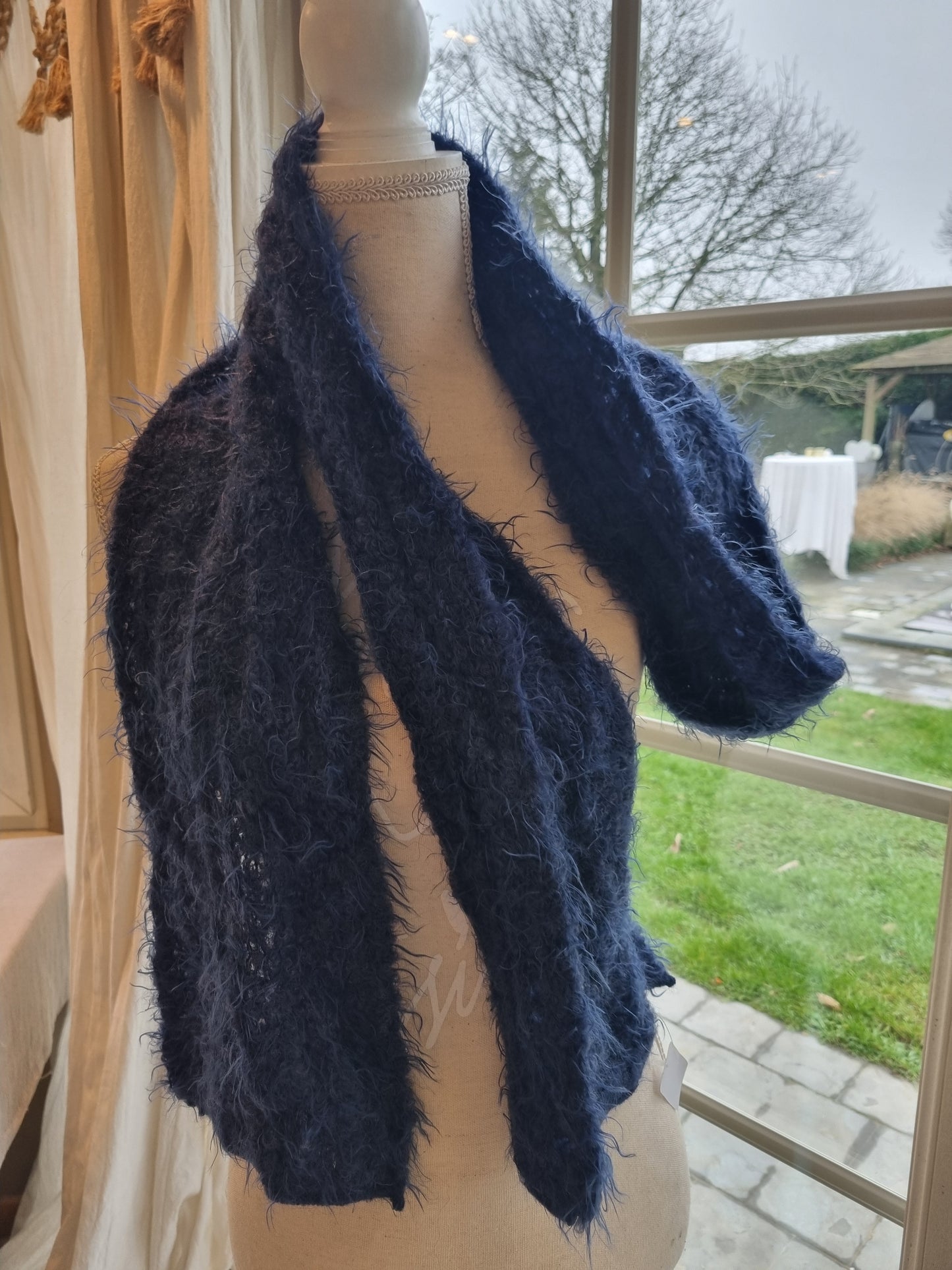 Écharpe longue mohair bleu nuit